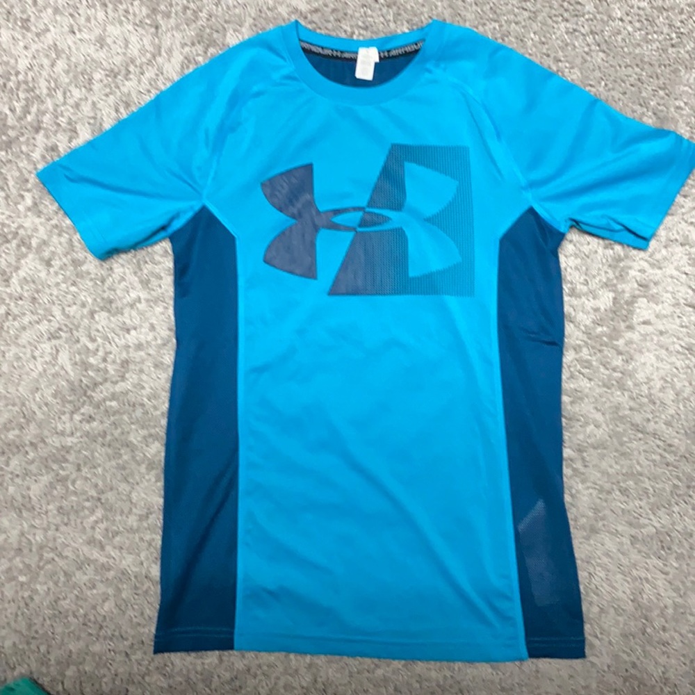 Under armor heat gear shirt kids